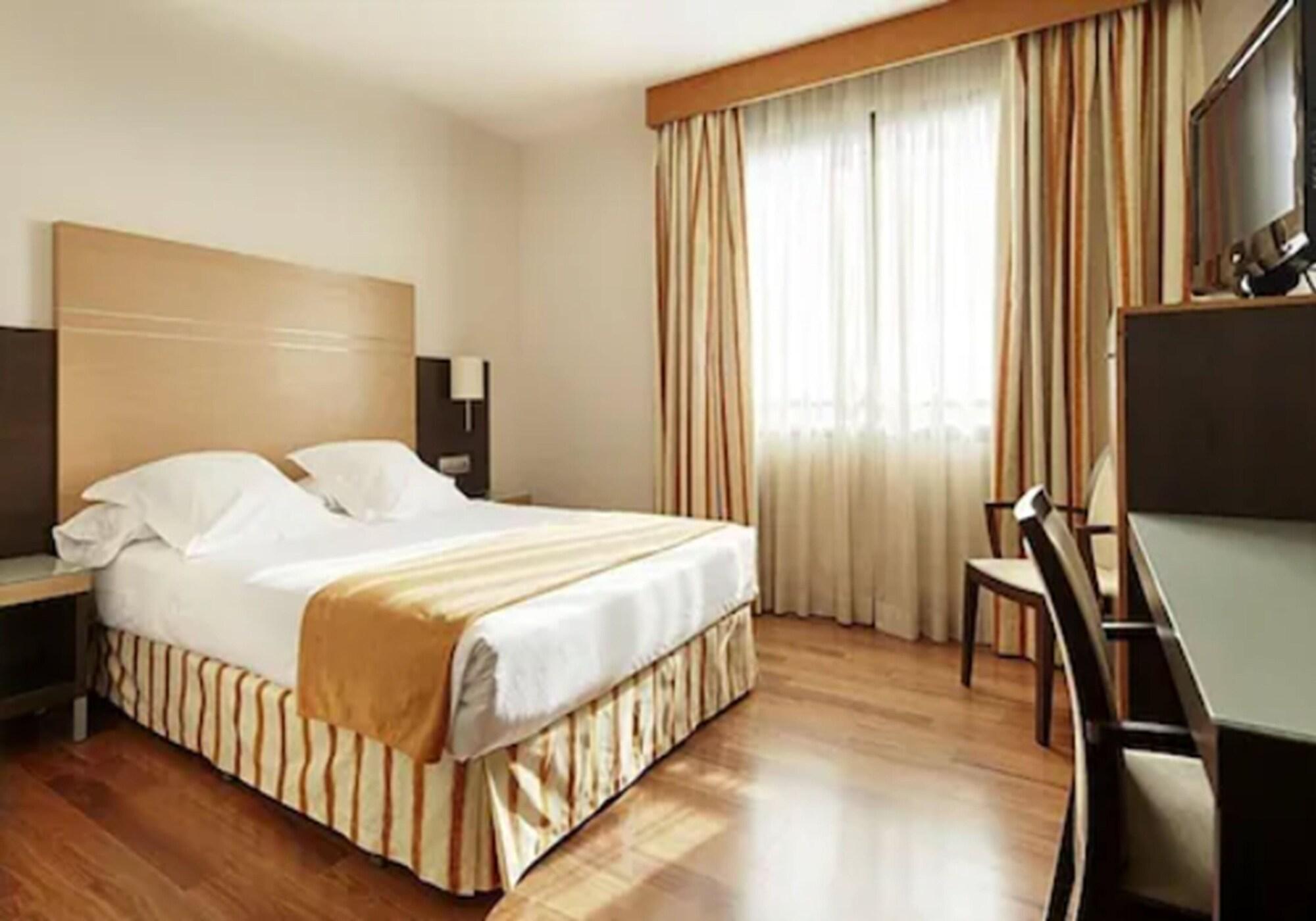 Hotel Blanca De Navarra Pamplona Exterior foto