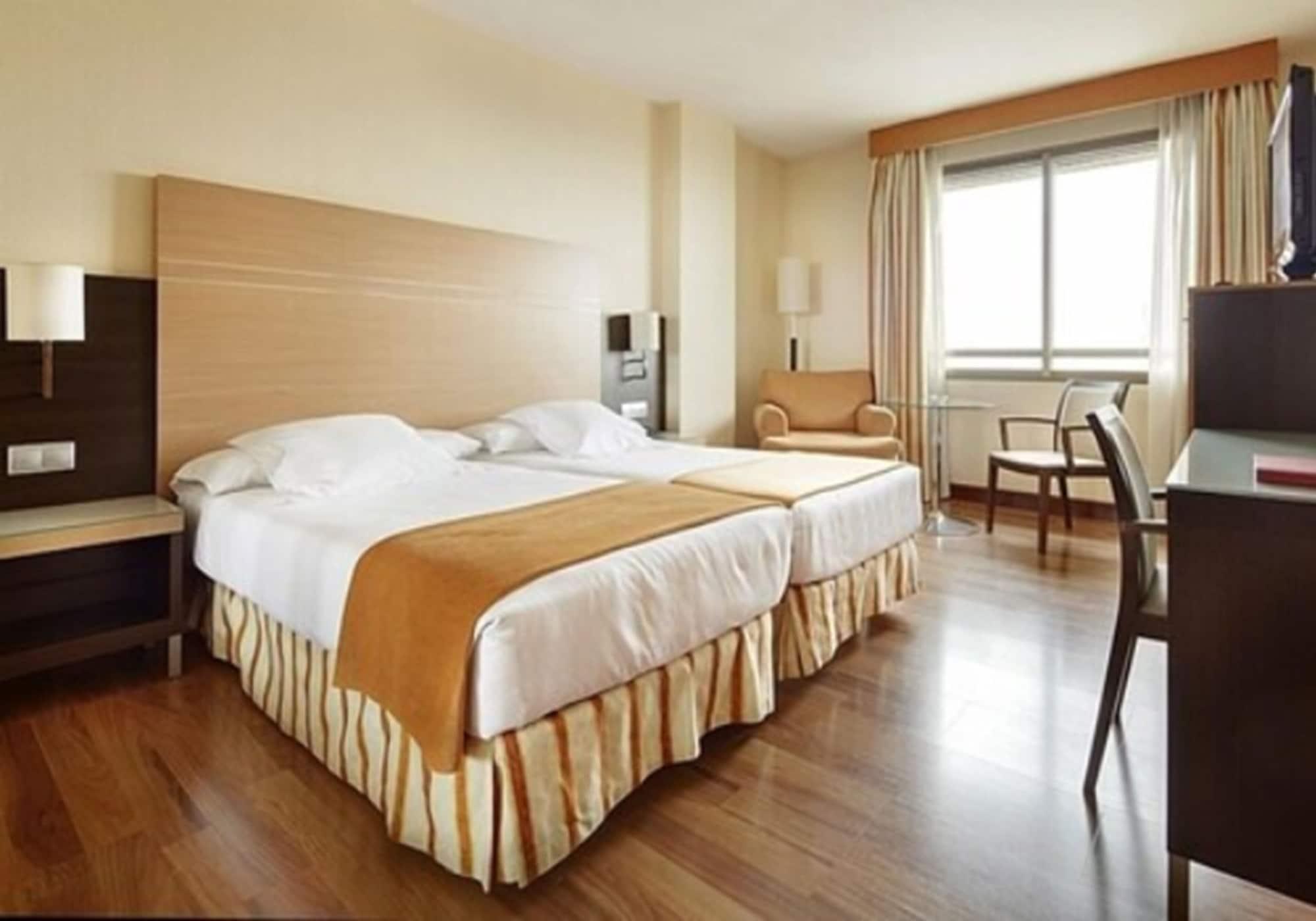 Hotel Blanca De Navarra Pamplona Zimmer foto